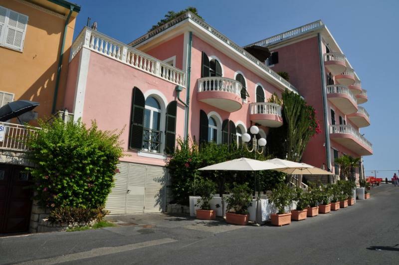 Hotel Piccolo Lido Bordighera Exterior photo
